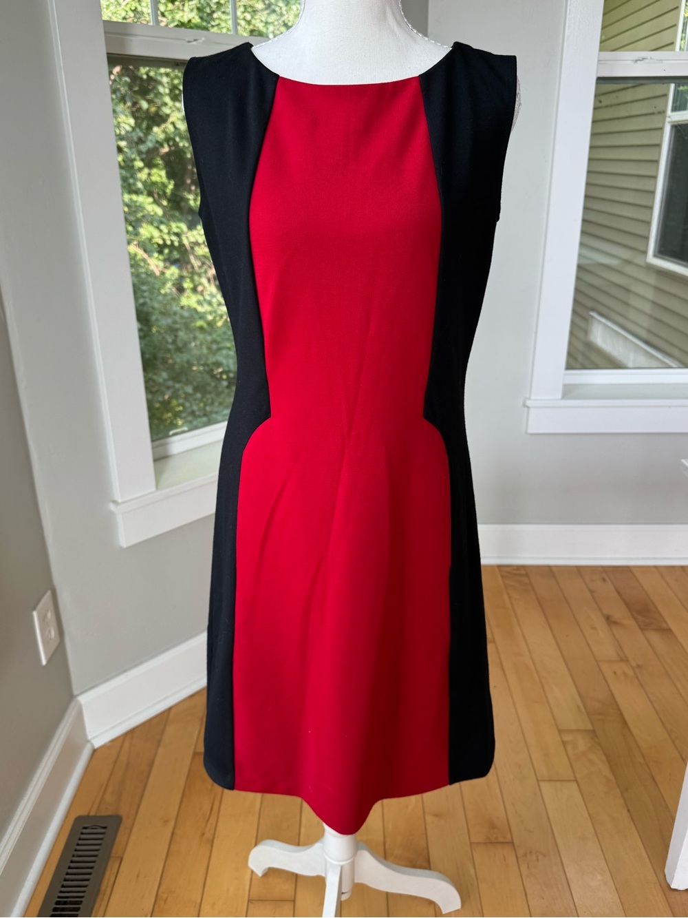 Adrienne Vittadini Red Black Colorblock Midi Dress Size 6 NEW